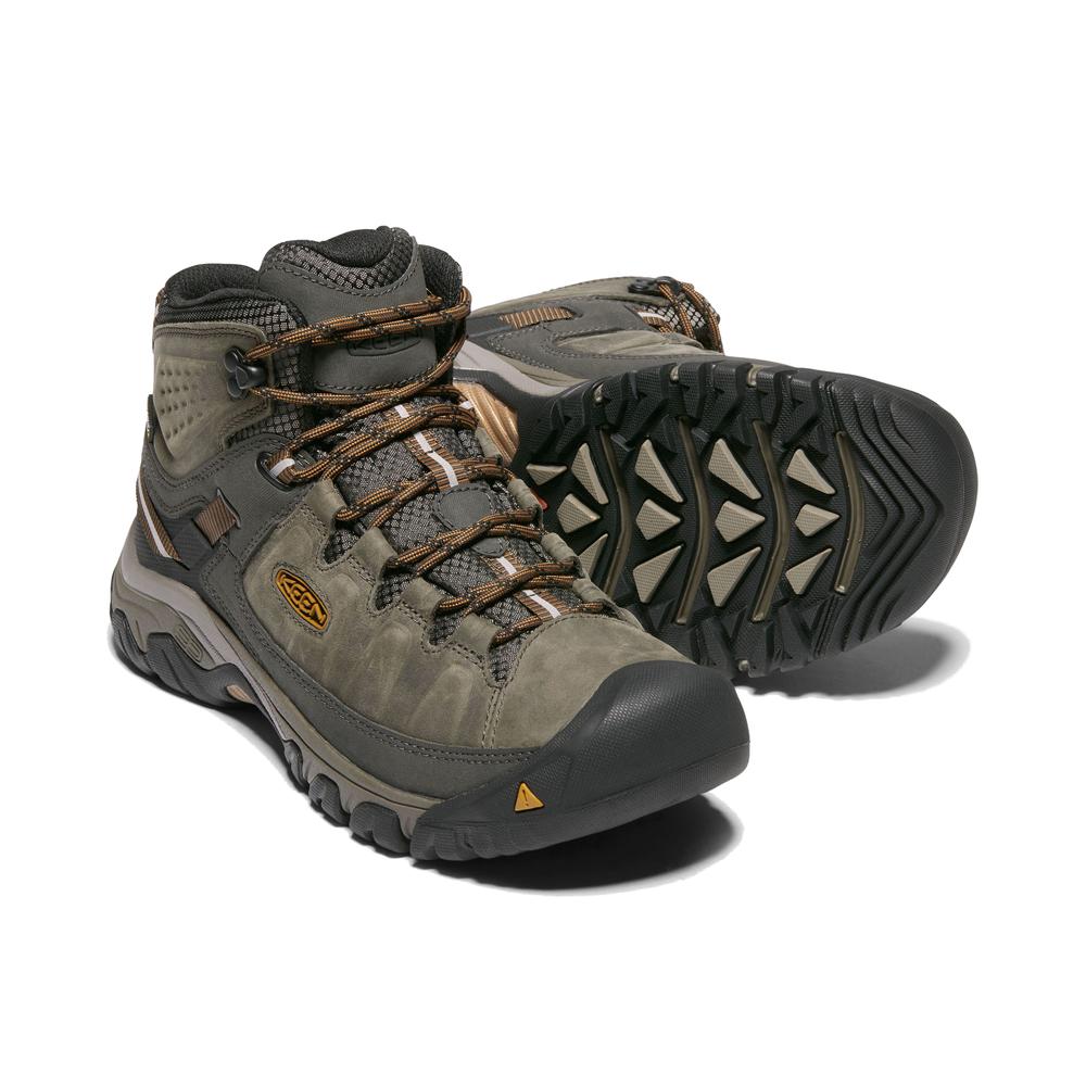 keen hiking boots wide width